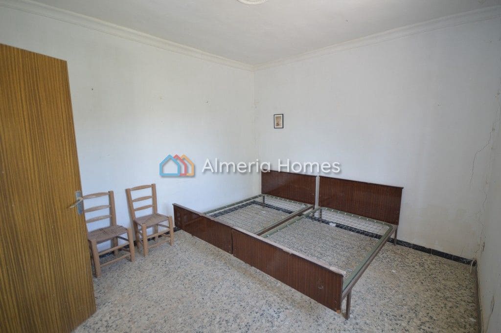 5 bedroom Finca/Country House for sale in Albox - € 89,000 (Ref: 6249099)