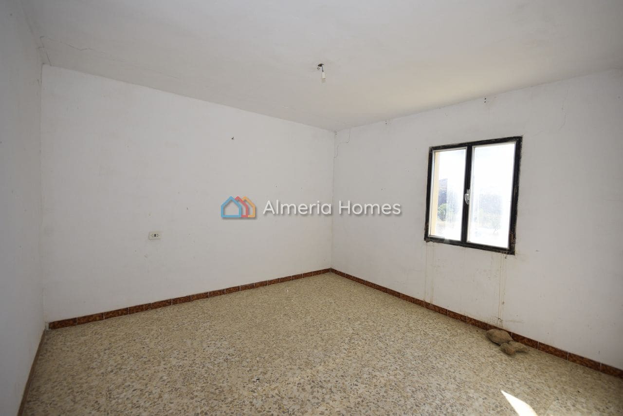 5 bedroom Finca/Country House for sale in Albox - € 89,000 (Ref: 6249099)