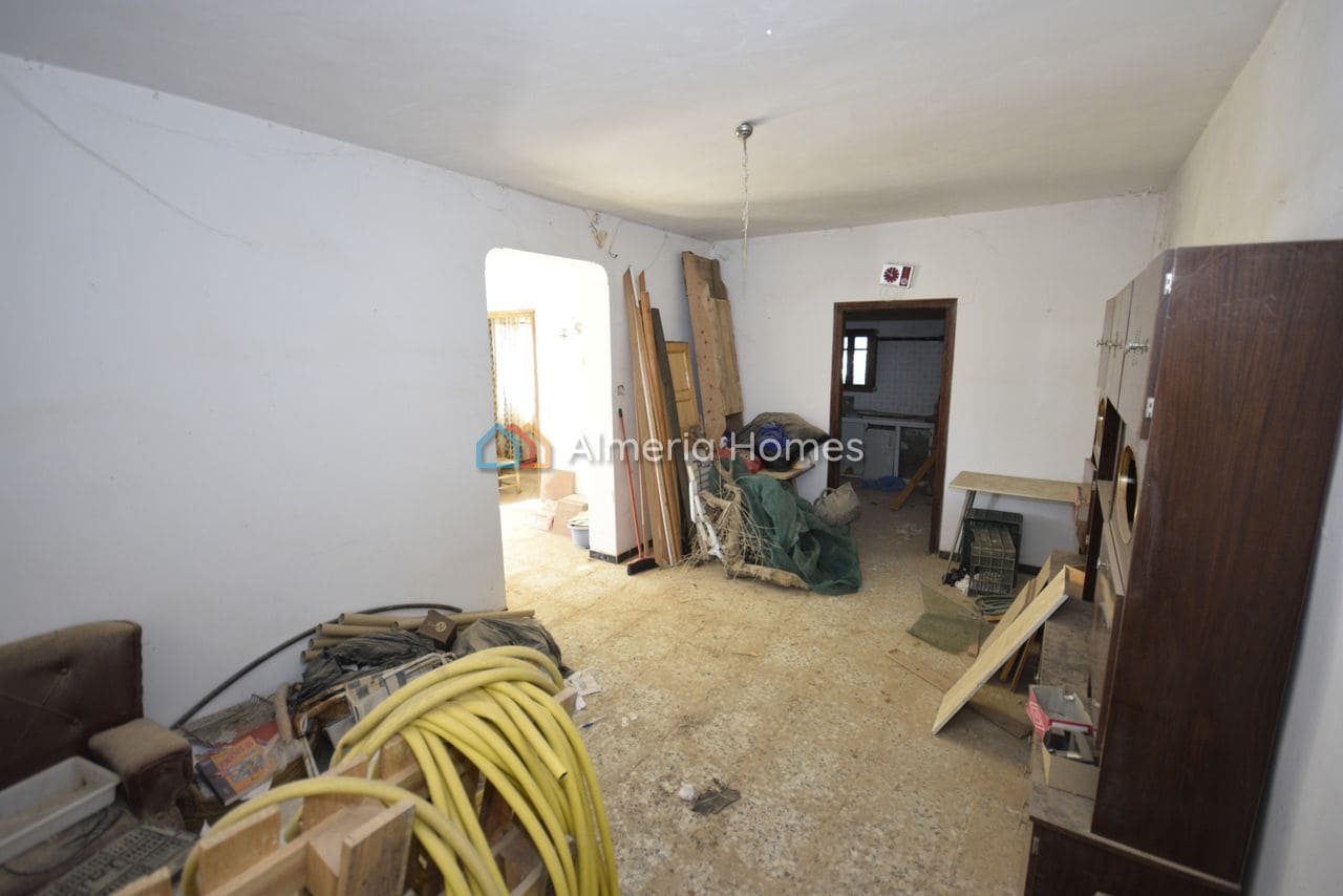 5 bedroom Finca/Country House for sale in Albox - € 89,000 (Ref: 6249099)