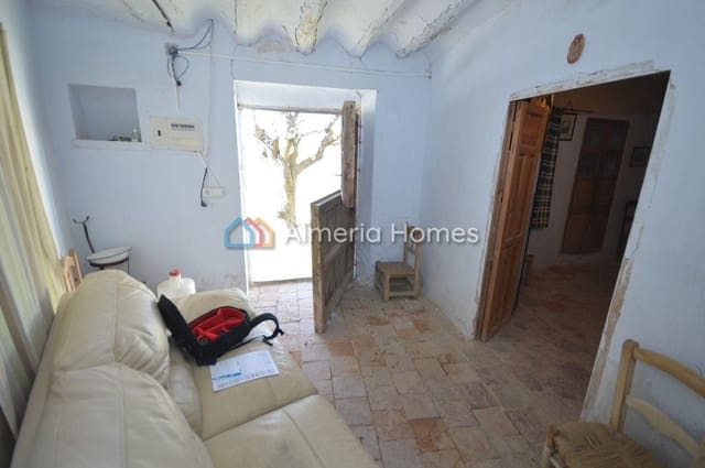 2 makuuhuone Maalaistalo myytävänä paikassa Oria - 35 000 € (Ref: 6697088)