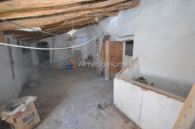 2 makuuhuone Maalaistalo myytävänä paikassa Oria - 35 000 € (Ref: 6697088)