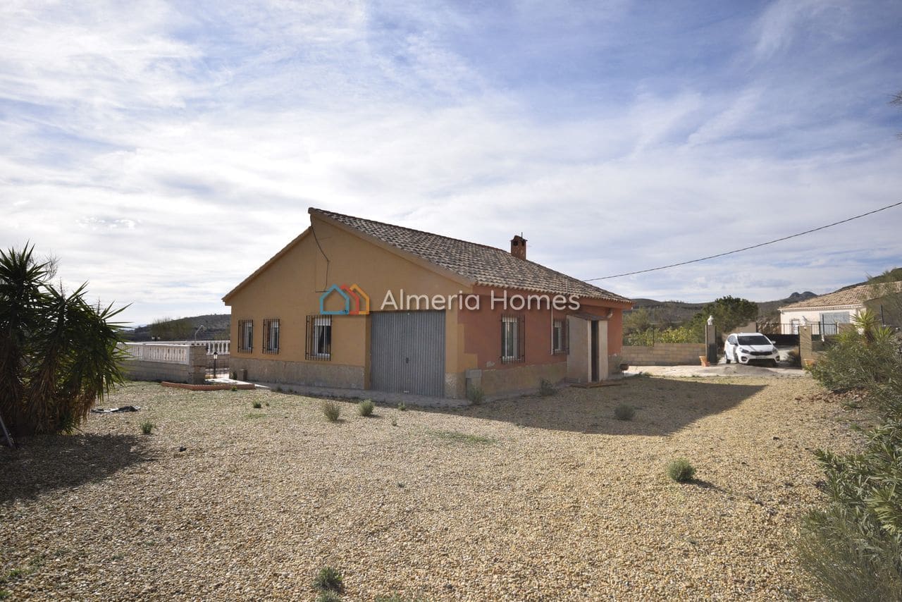 3 bedroom Villa for sale in Albox with pool - € 158,950 (Ref: 6744106)