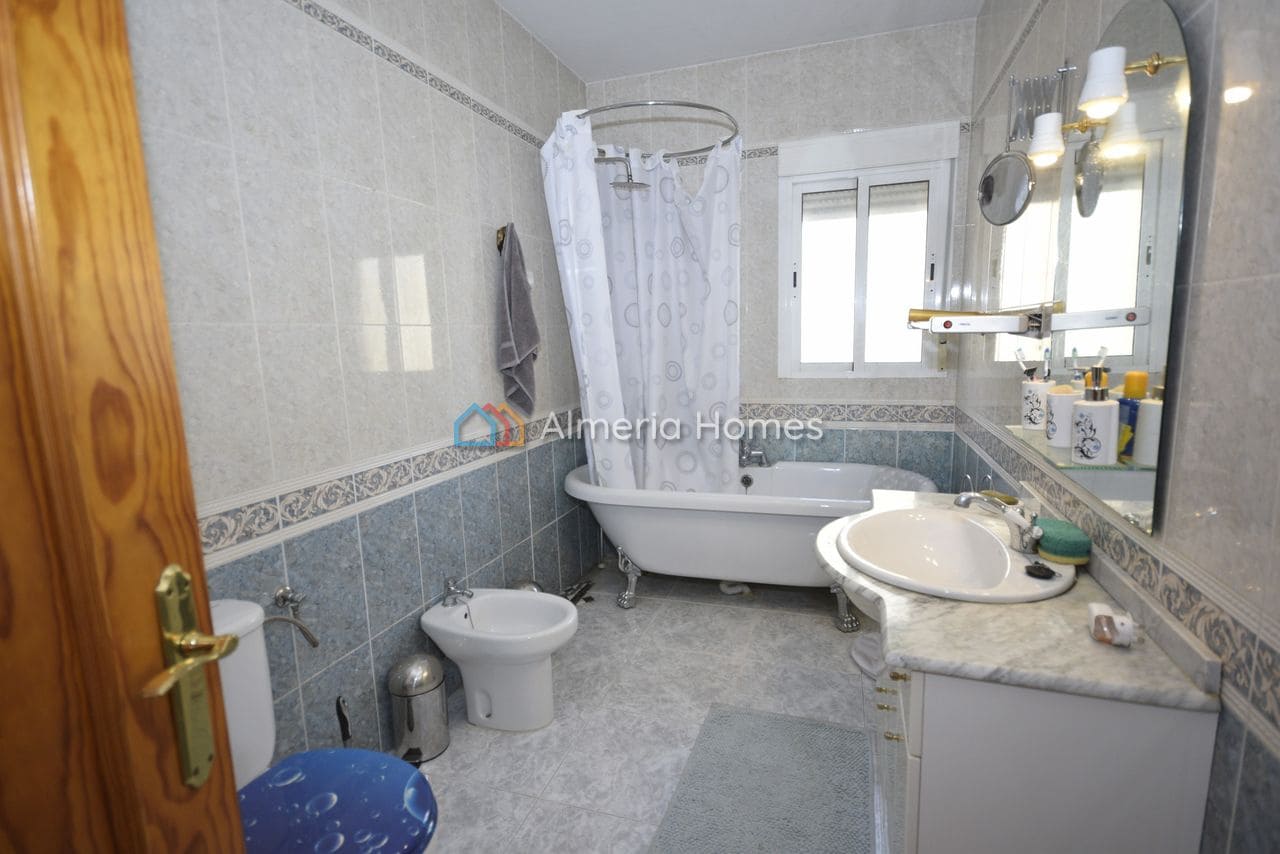 3 bedroom Villa for sale in Albox with pool - € 158,950 (Ref: 6744106)