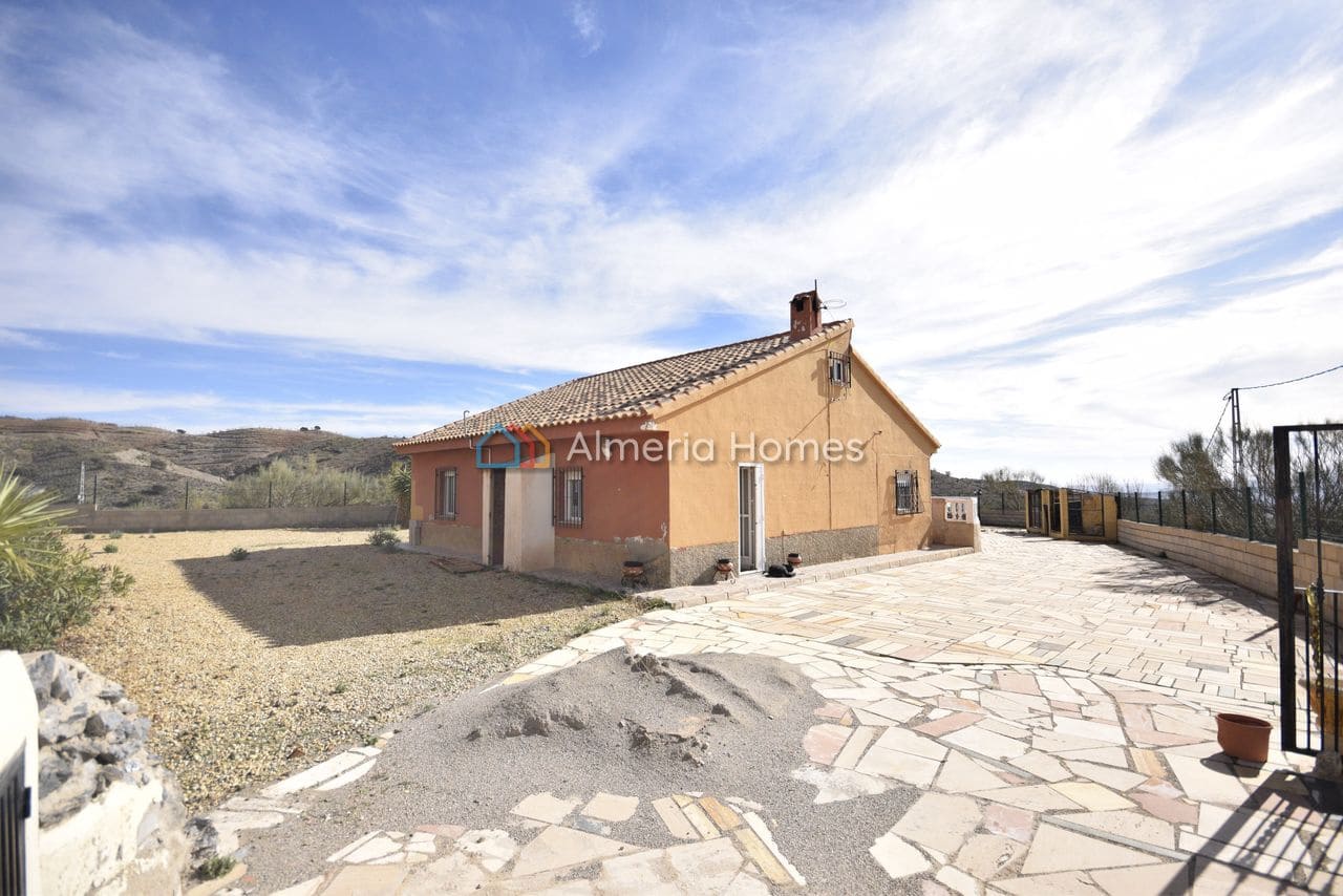 3 bedroom Villa for sale in Albox with pool - € 158,950 (Ref: 6744106)