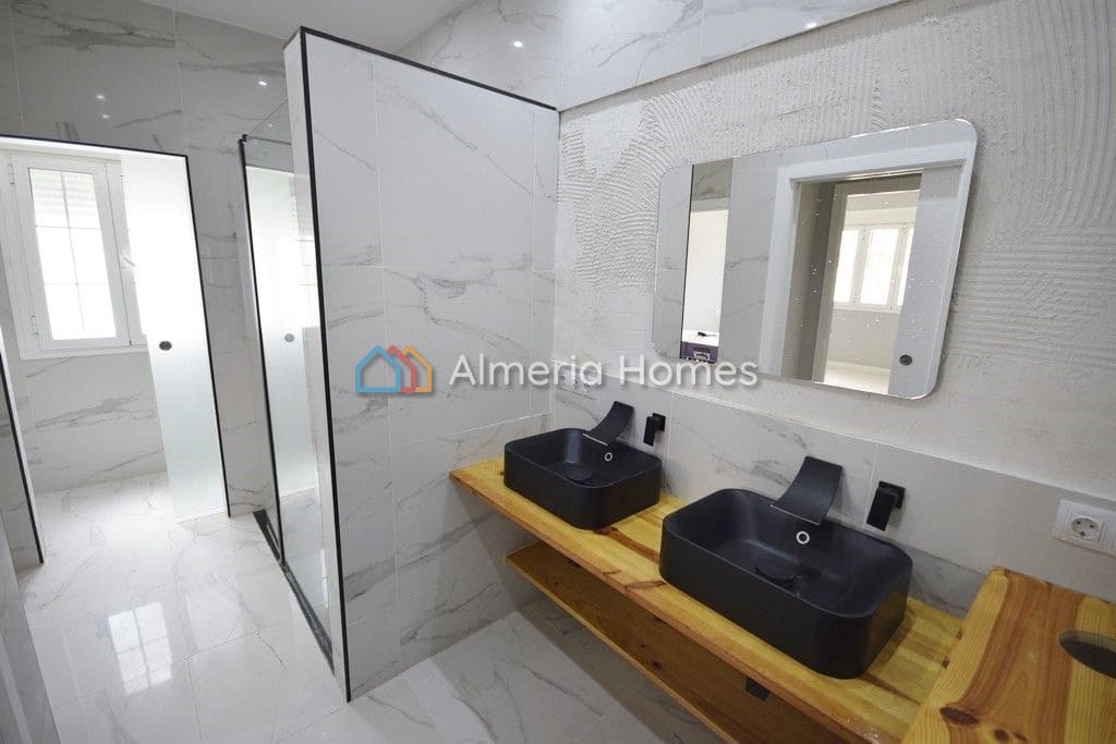 4 soveværelse Villa til salg i Tijola med swimmingpool - € 350.000 (Ref: 6960653)