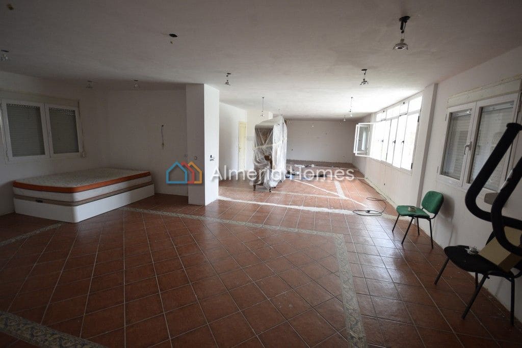 4 soveværelse Villa til salg i Tijola med swimmingpool - € 350.000 (Ref: 6960653)