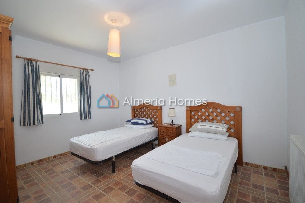 4 sypialnia Willa na sprzedaż w Oria z basenem - 274 995 € (Ref: 6960654)