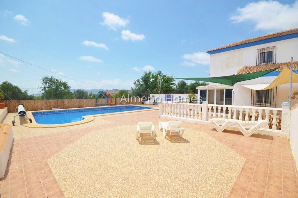 4 sypialnia Willa na sprzedaż w Oria z basenem - 274 995 € (Ref: 6960654)