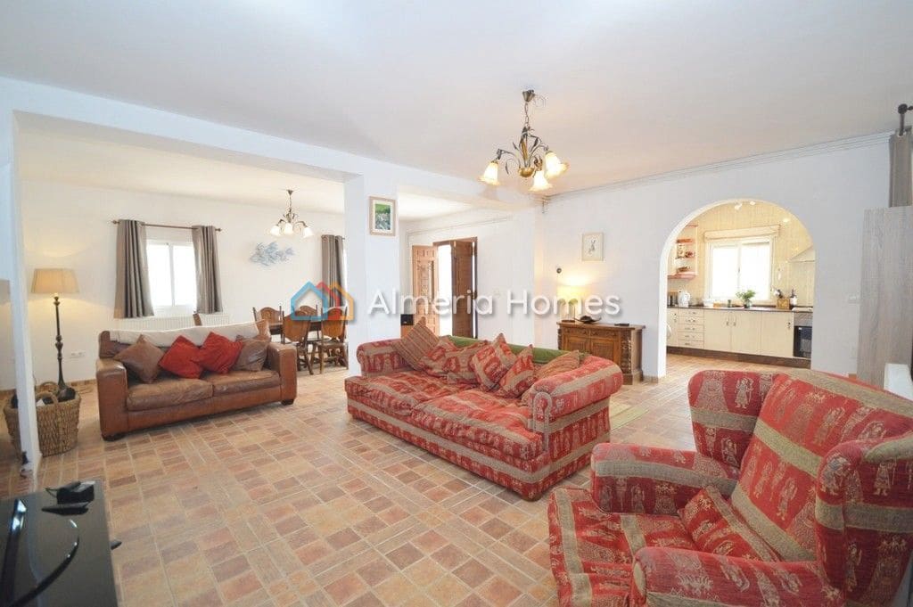 4 sypialnia Willa na sprzedaż w Oria z basenem - 274 995 € (Ref: 6960654)