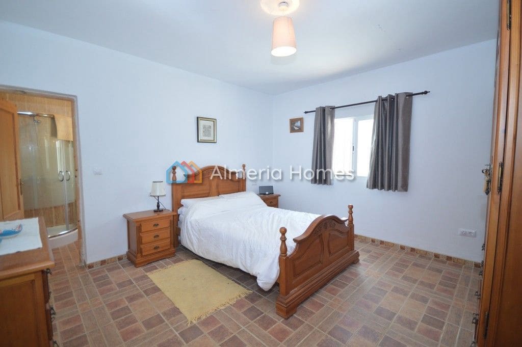 4 sypialnia Willa na sprzedaż w Oria z basenem - 274 995 € (Ref: 6960654)