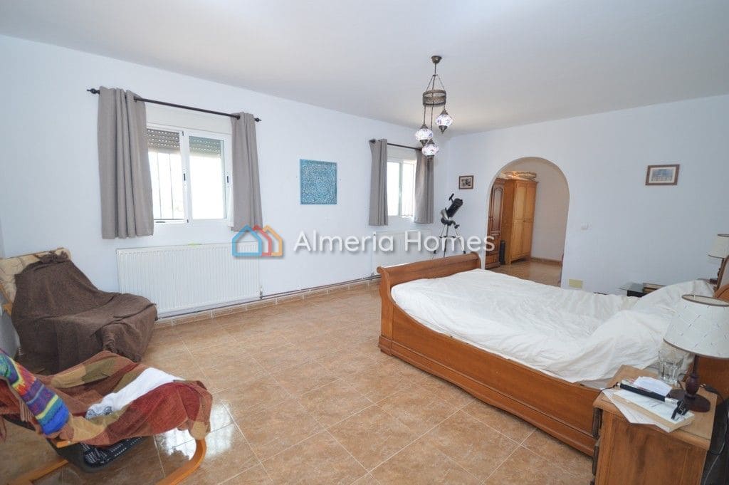 4 sypialnia Willa na sprzedaż w Oria z basenem - 274 995 € (Ref: 6960654)