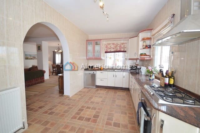 4 soverom Villa til salgs i Oria med svømmebasseng - € 274 995 (Ref: 6960654)