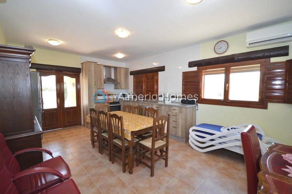 3 slaapkamer Villa te koop in Zurgena met zwembad - € 299.000 (Ref: 6992902)