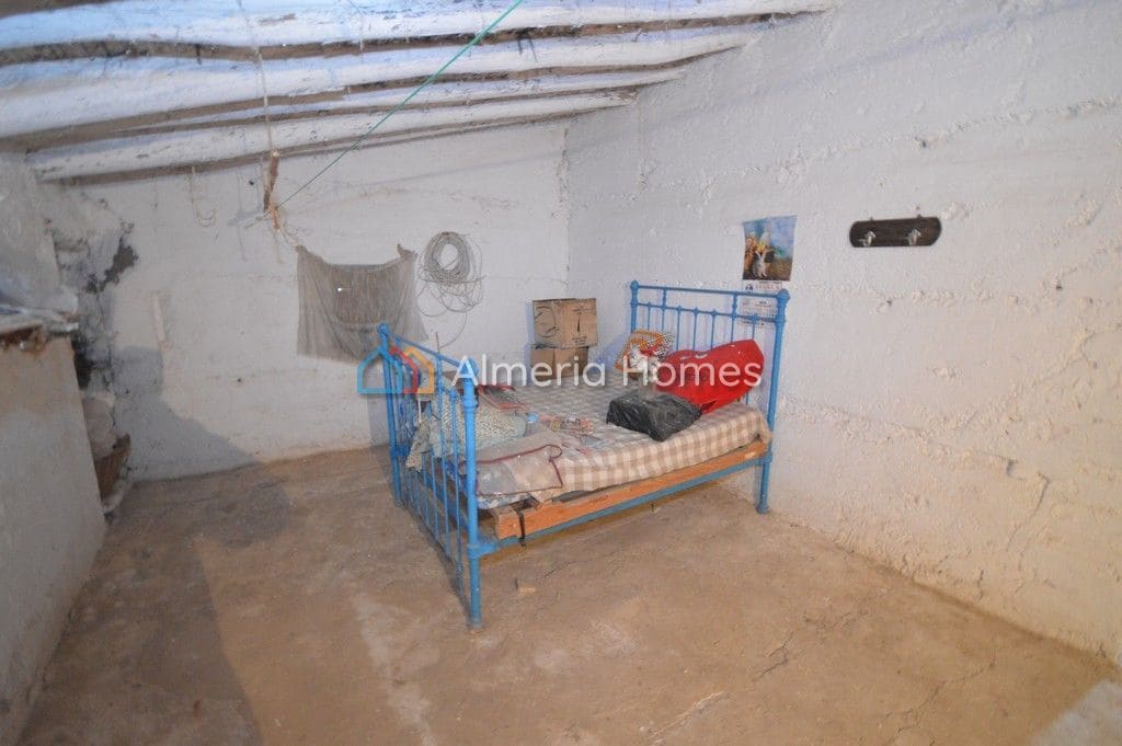 5 bedroom Finca/Country House for sale in Albox - € 79,995 (Ref: 7316137)