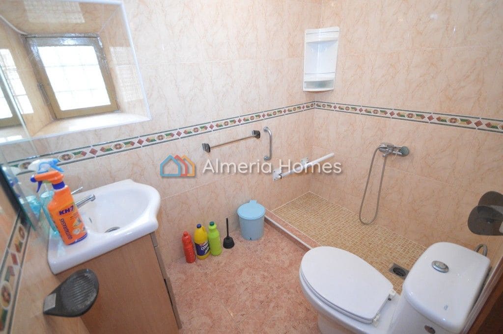 5 bedroom Finca/Country House for sale in Albox - € 79,995 (Ref: 7316137)