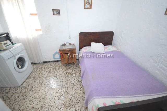 5 bedroom Finca/Country House for sale in Albox - € 79,995 (Ref: 7316137)