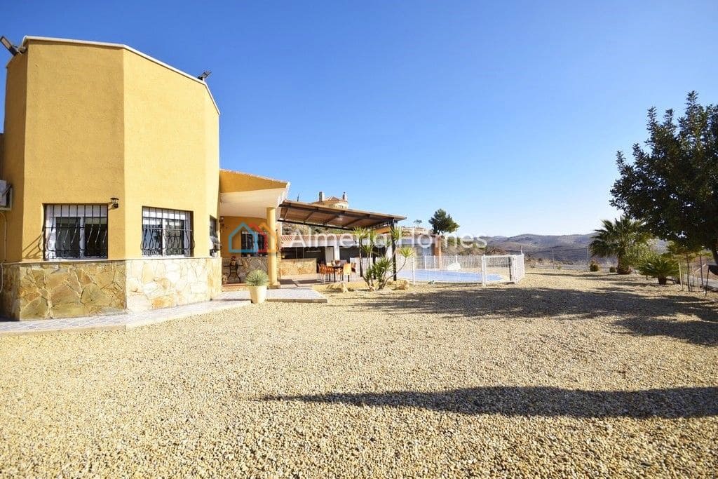 3 soveværelse Villa til salg i Albox med swimmingpool - € 229.000 (Ref: 7337758)