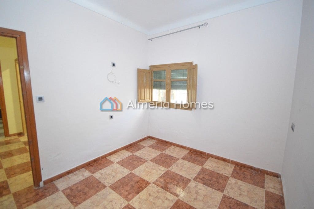 3 soveværelse Byhus til salg i Fines - € 66.000 (Ref: 7348178)