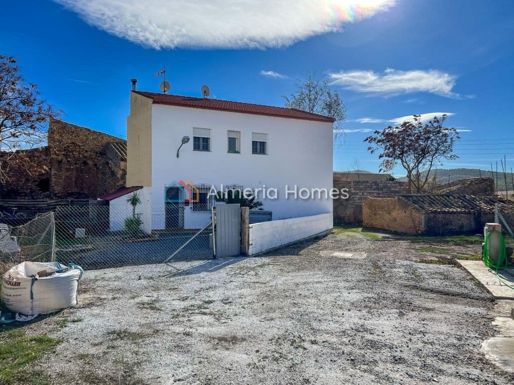 3 soveværelse Villa til salg i Oria - € 80.000 (Ref: 7362861)