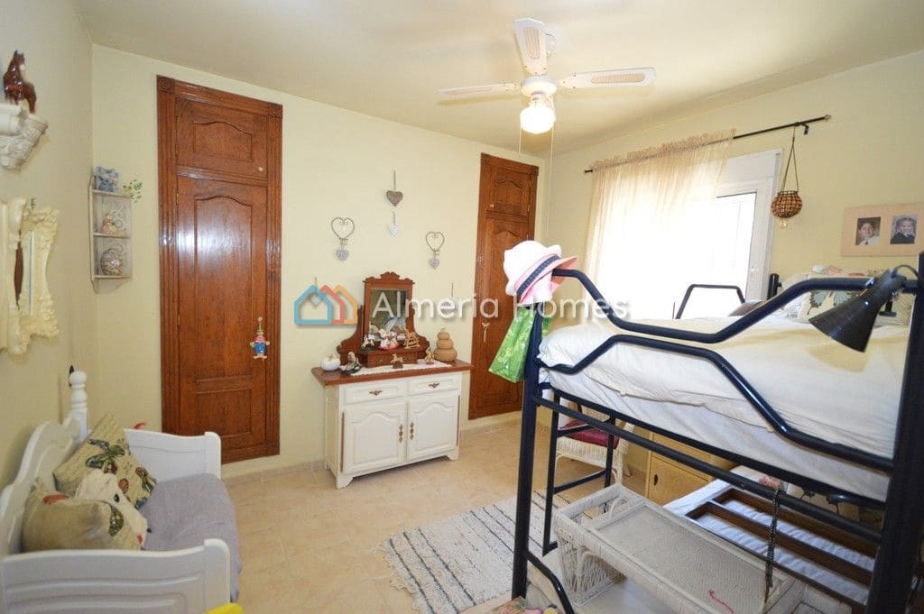 4 sypialnia Willa na sprzedaż w Zurgena - 239 925 € (Ref: 7437409)