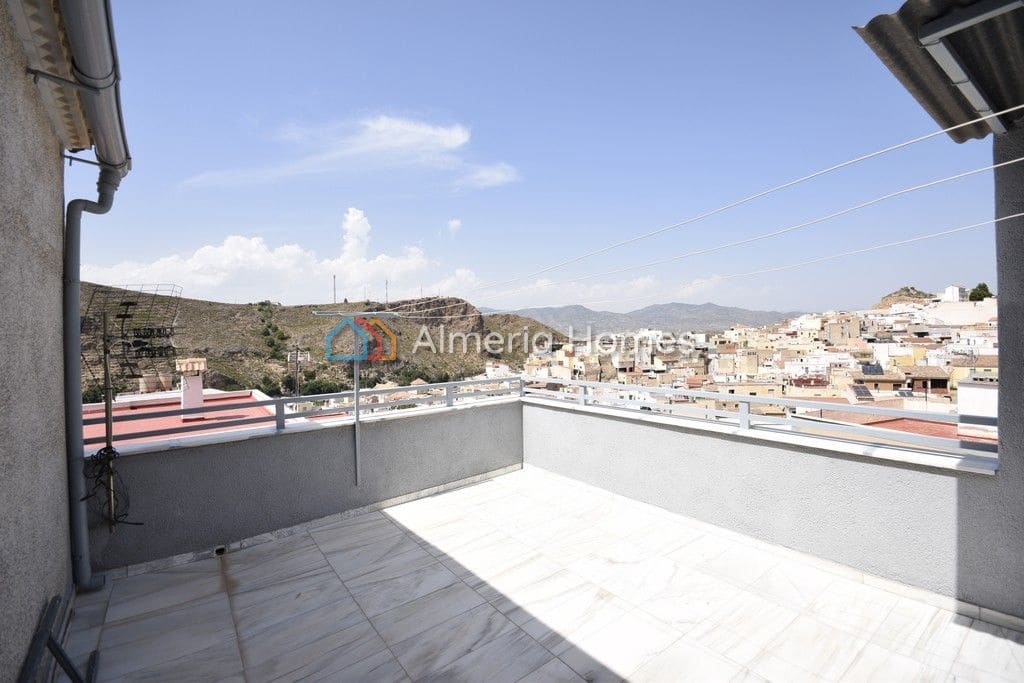 4 soveværelse Byhus til salg i Macael - € 119.995 (Ref: 7744942)