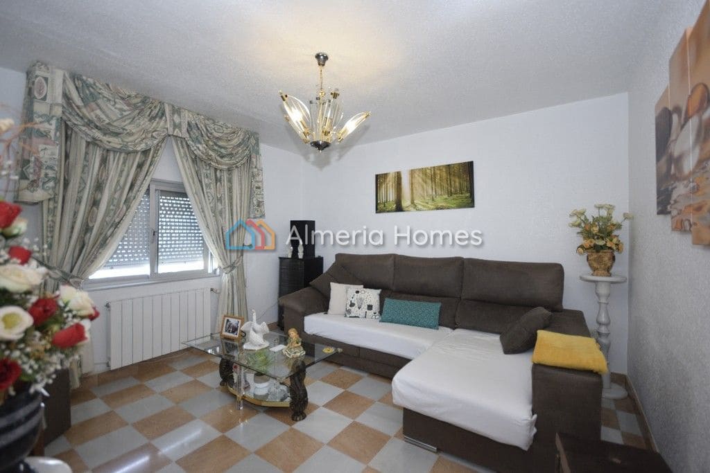 4 soveværelse Byhus til salg i Macael - € 119.995 (Ref: 7744942)