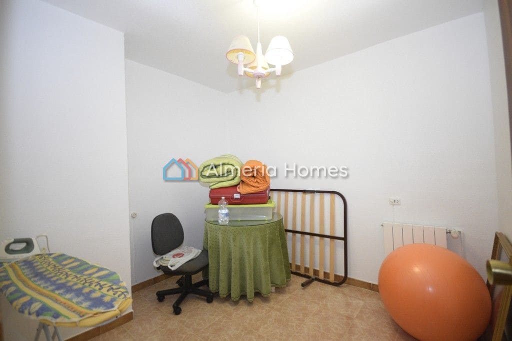 4 soveværelse Byhus til salg i Macael - € 119.995 (Ref: 7744942)