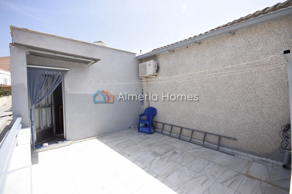 4 soveværelse Byhus til salg i Macael - € 119.995 (Ref: 7744942)