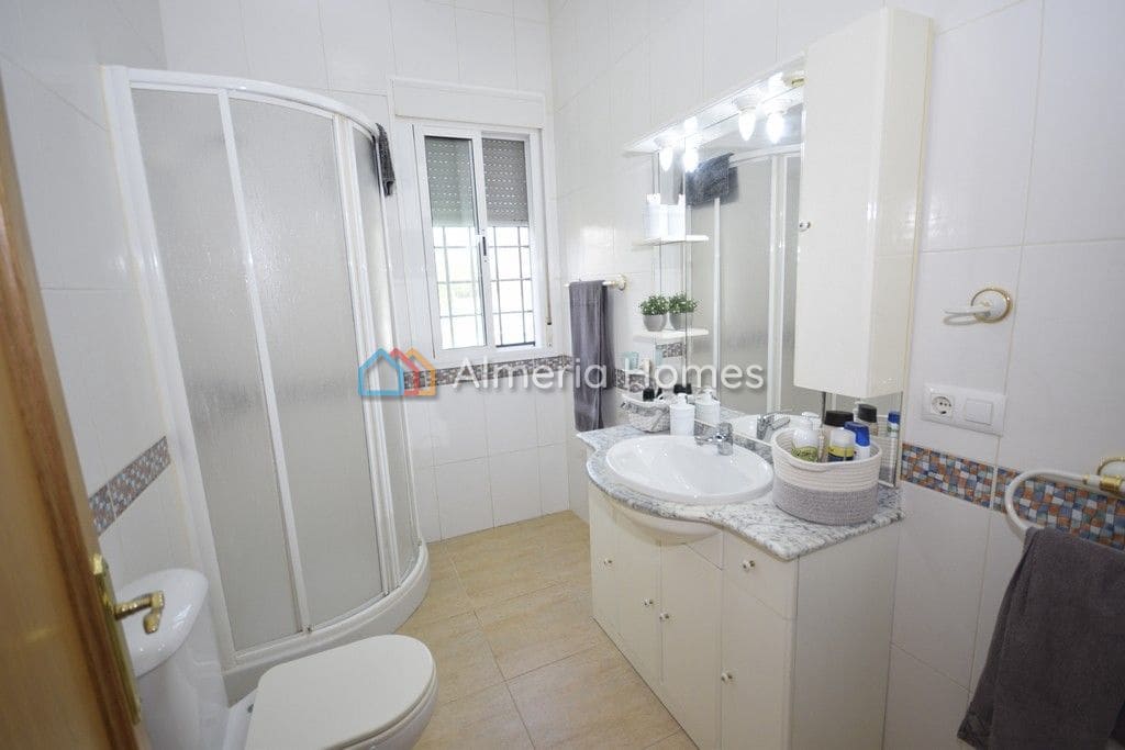 3 soveværelse Villa til salg i Albox med swimmingpool garage - € 279.950 (Ref: 7758711)