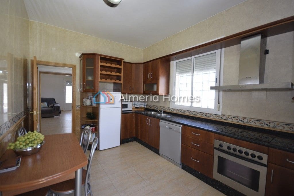 3 soveværelse Villa til salg i Albox med swimmingpool garage - € 279.950 (Ref: 7758711)