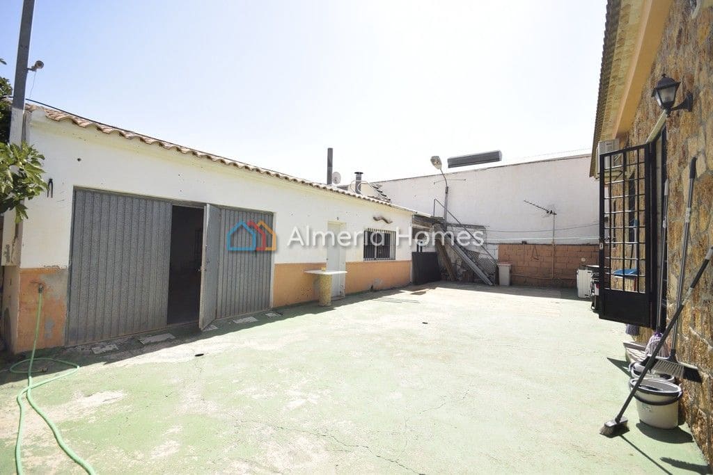 3 soveværelse Villa til salg i Albox med swimmingpool garage - € 279.950 (Ref: 7758711)