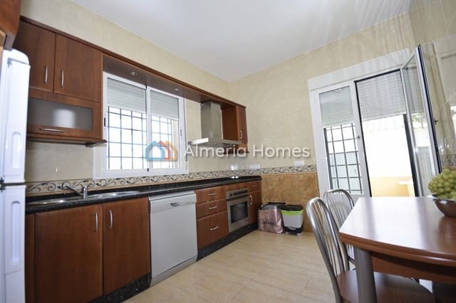 3 sovrum Villa till salu i Albox med pool garage - 279 950 € (Ref: 7758711)