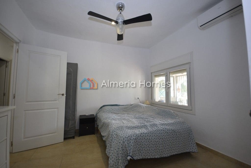 6 soverom Villa til salgs i Cuevas del Almanzora med svømmebasseng garasje - € 335 000 (Ref: 7864958)