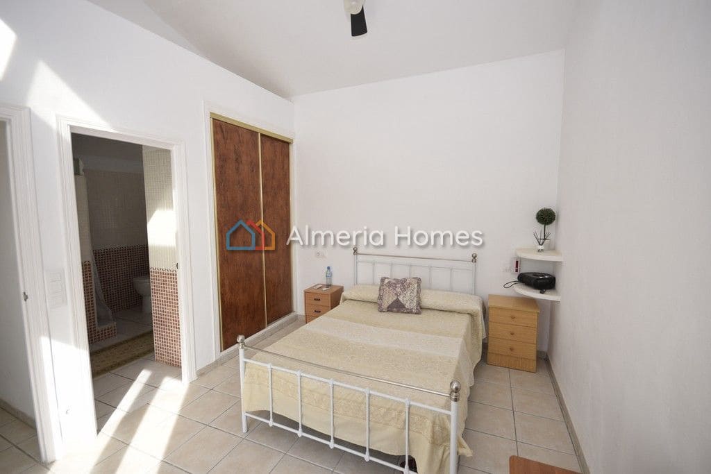 6 soverom Villa til salgs i Cuevas del Almanzora med svømmebasseng garasje - € 335 000 (Ref: 7864958)