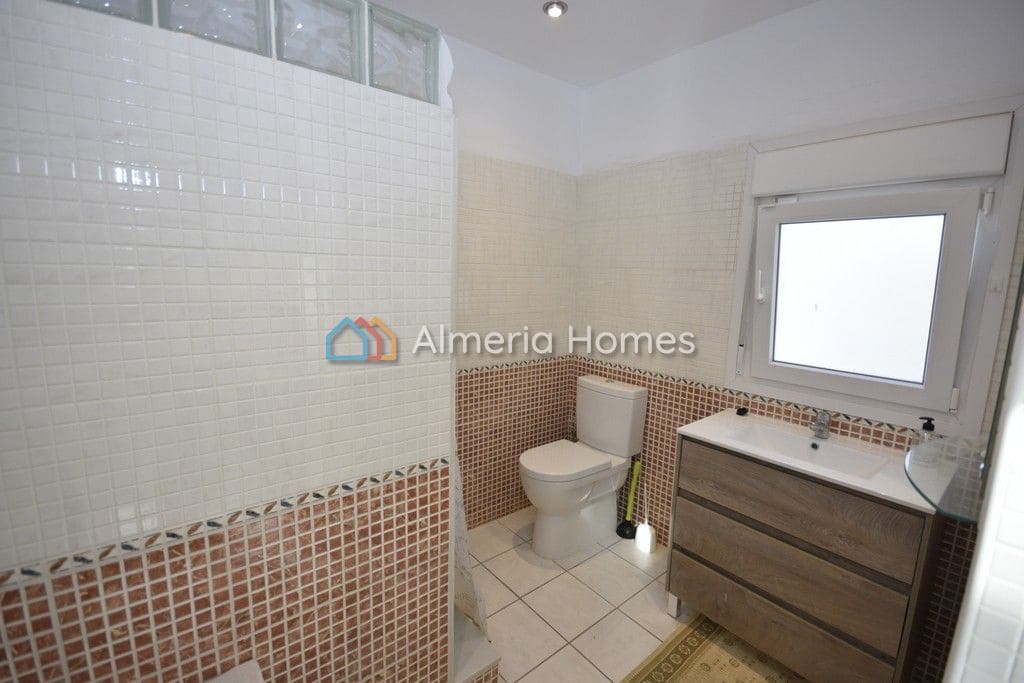 6 soverom Villa til salgs i Cuevas del Almanzora med svømmebasseng garasje - € 335 000 (Ref: 7864958)