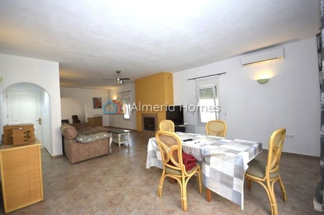 6 soverom Villa til salgs i Cuevas del Almanzora med svømmebasseng garasje - € 335 000 (Ref: 7864958)