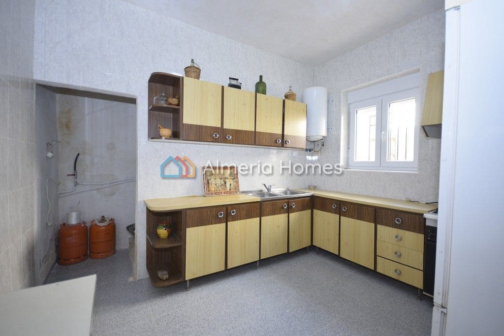 4 soveværelse Byhus til salg i Oria med garage - € 159.950 (Ref: 7898958)