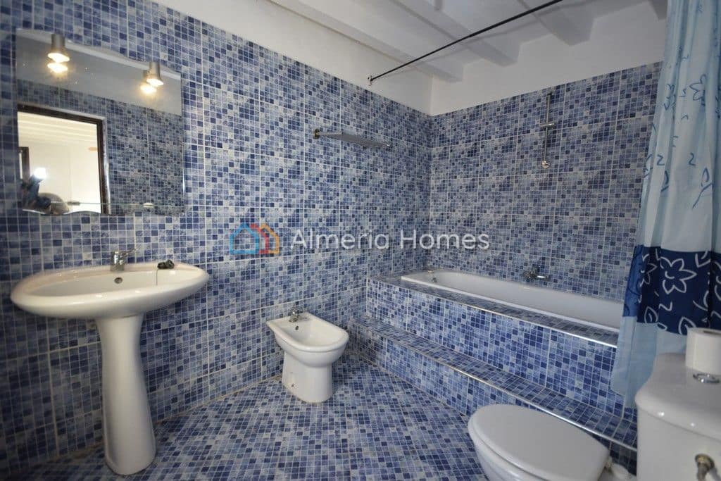 5 soveværelse Finca/Landehus til salg i Arboleas med swimmingpool - € 149.000 (Ref: 7935455)