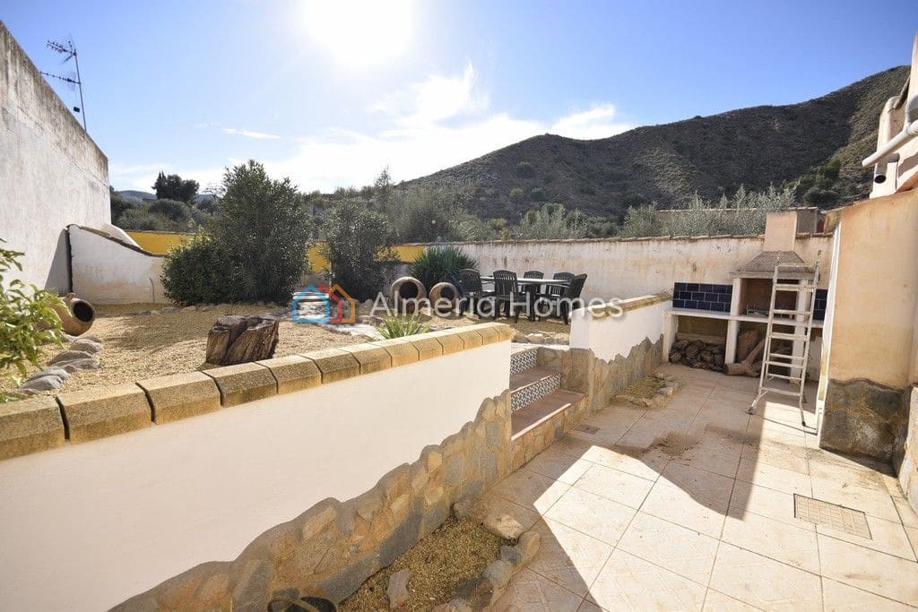 5 soveværelse Finca/Landehus til salg i Arboleas med swimmingpool - € 149.000 (Ref: 7935455)