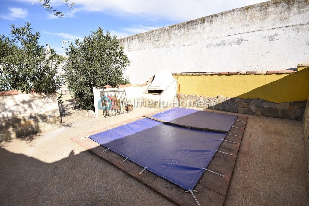 5 soveværelse Finca/Landehus til salg i Arboleas med swimmingpool - € 149.000 (Ref: 7935455)