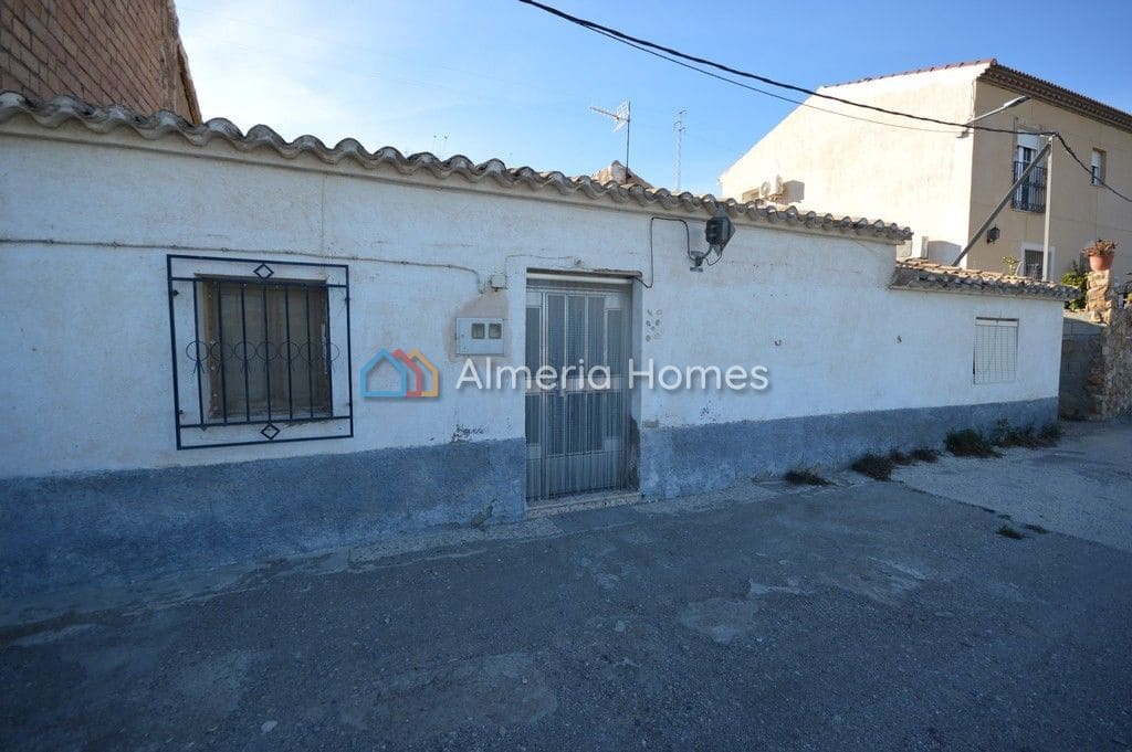 3 bedroom Finca/Country House for sale in Albox with garage - € 34,950 (Ref: 8059195)