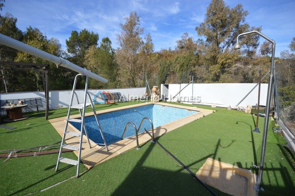 3 slaapkamer Finca/Landhuis te koop in Purchena met zwembad garage - € 140.000 (Ref: 8073543)