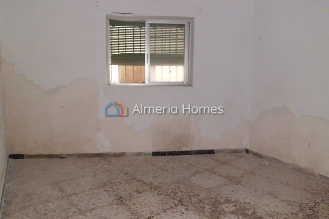 9 soveværelse Byhus til salg i Tíjola - € 34.000 (Ref: 8118158)