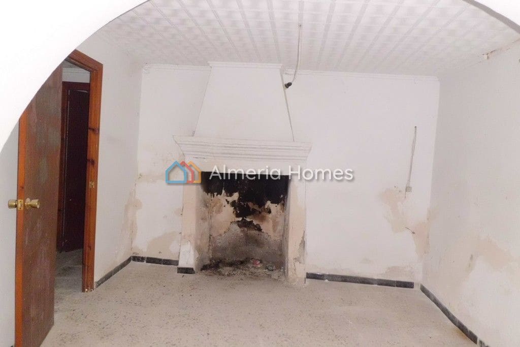 9 soveværelse Byhus til salg i Tijola - € 34.000 (Ref: 8118158)