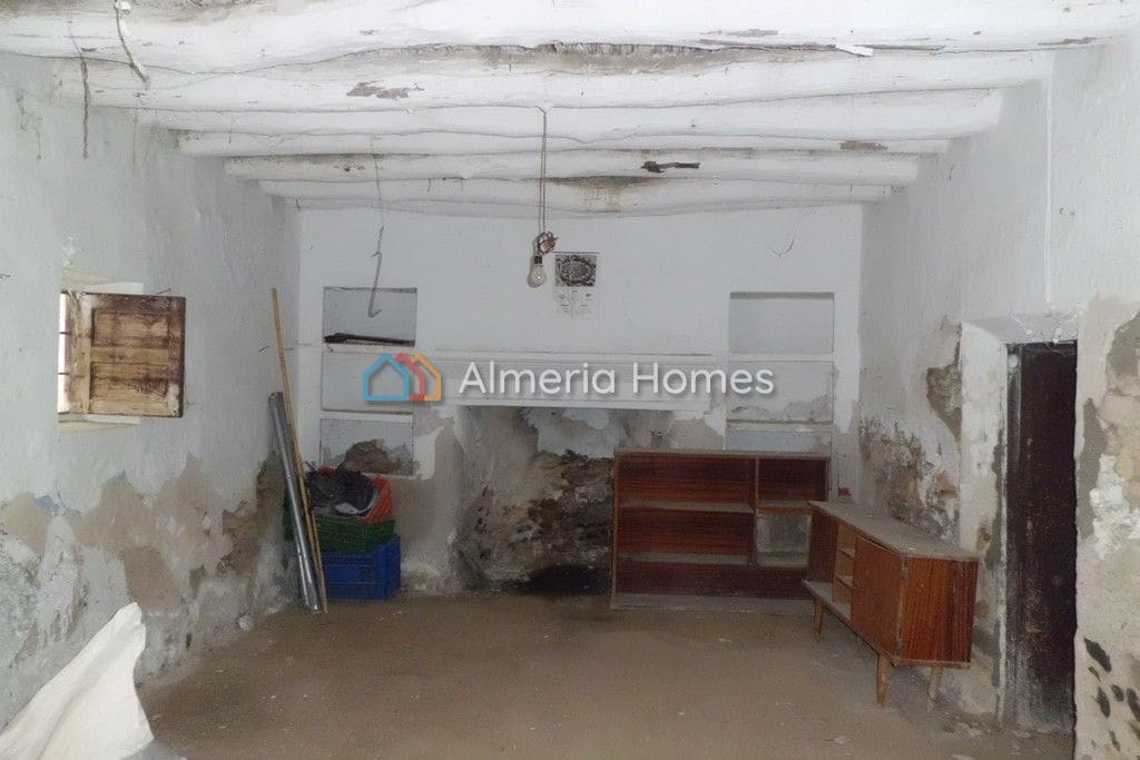 9 soveværelse Byhus til salg i Tijola - € 34.000 (Ref: 8118158)