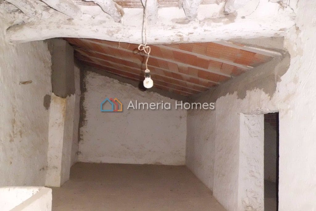 9 soveværelse Byhus til salg i Tijola - € 34.000 (Ref: 8118158)