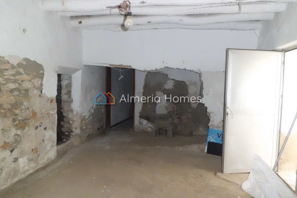 9 soveværelse Byhus til salg i Tijola - € 34.000 (Ref: 8118158)