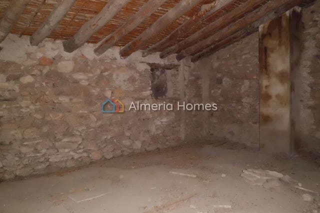 9 soveværelse Byhus til salg i Tíjola - € 34.000 (Ref: 8118158)