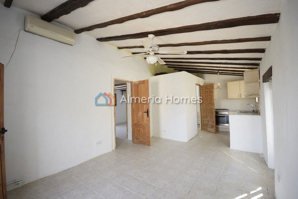 4 soveværelse Finca/Landehus til salg i Albanchez - € 174.995 (Ref: 8122897)