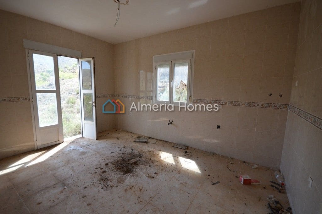 4 soveværelse Villa til salg i Lubrin - € 125.000 (Ref: 8136021)